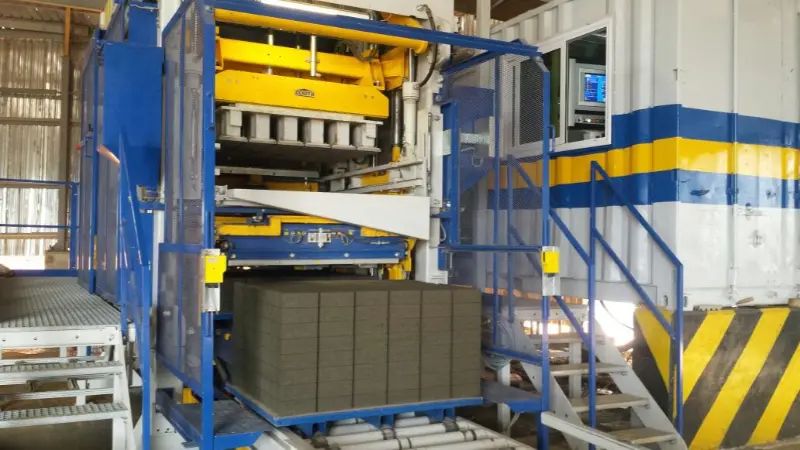 Quangong Machinery: el equipo de fabricación de ladrillos Zenit 844 respalda el desarrollo de infraestructura en África