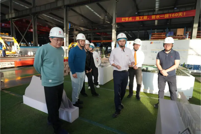 La Asociación de Estudiantes Extranjeros Retornados de Nan'an visitó y realizó una investigación en Quangong Machinery Co., Ltd.