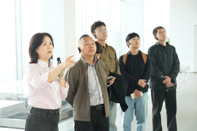 La universidad y la empresa se unen para emprender un nuevo viaje, innovando para un futuro verde