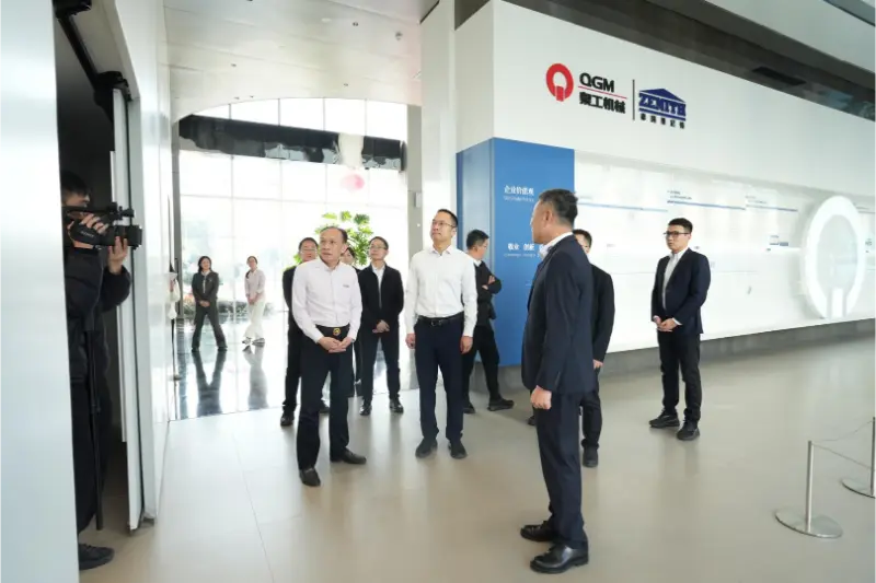 El gobierno y las empresas trabajan juntos para promover el desarrollo; La investigación in situ calienta los corazones de las empresas.