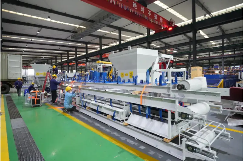 La primavera es el momento perfecto para el trabajo duro y el progreso. Quangong Machinery Co., Ltd. está ocupada enviando mercancías al extranjero.